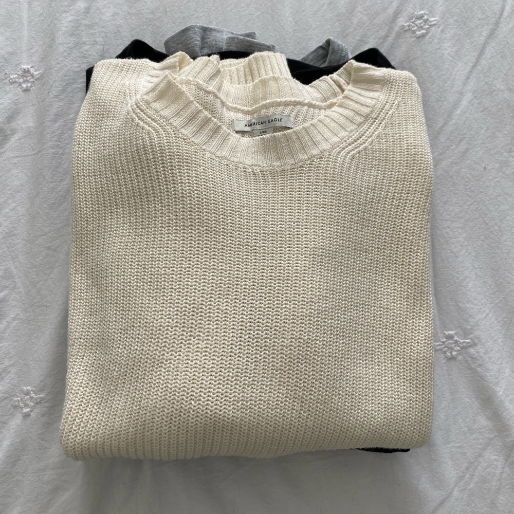 Cream American Eagle Sweater